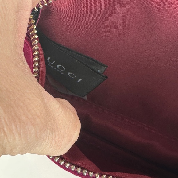 Gucci 2fer Gucci Notebook & Gucci Beauty Velvet Zip Top Pouch NWOT Bundle - Picture 6 of 10